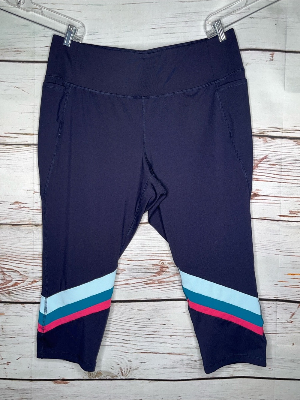 LIVI Active Size 22/24 Navy Blue - Colorblock Stripe Wicking Capri Leggings